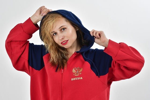 队用出人意 队用出人意